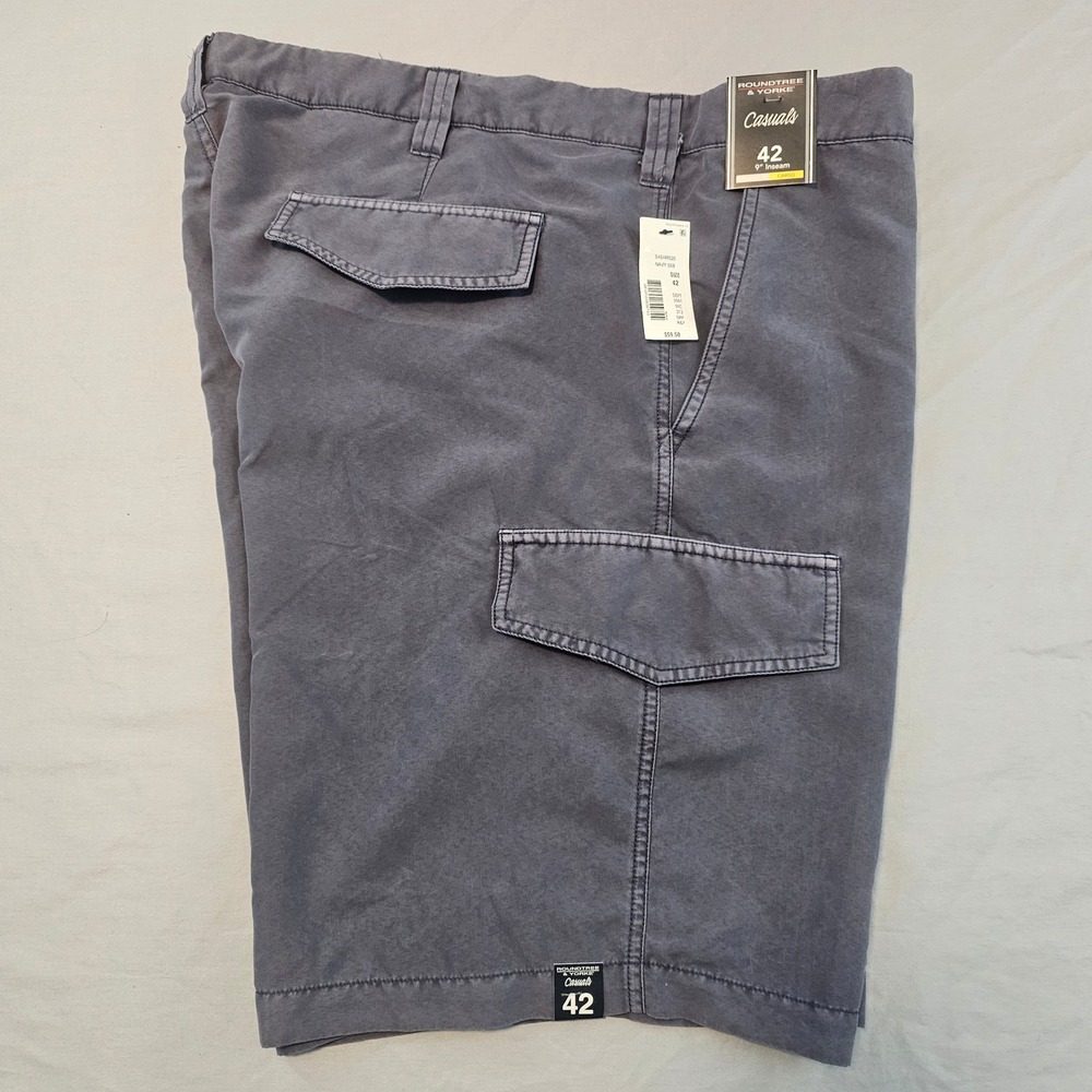 Roundtree & Yorke Size 42 Smoky Blue Cargo Shorts 9" inseam NWT $59 L869